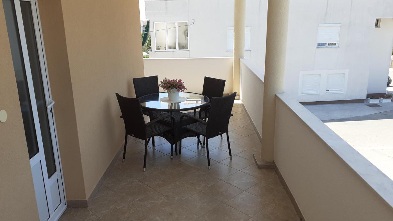 Apartman Nina Vodice Buitenkant foto