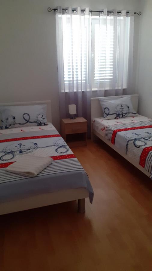 Apartman Nina Vodice Buitenkant foto