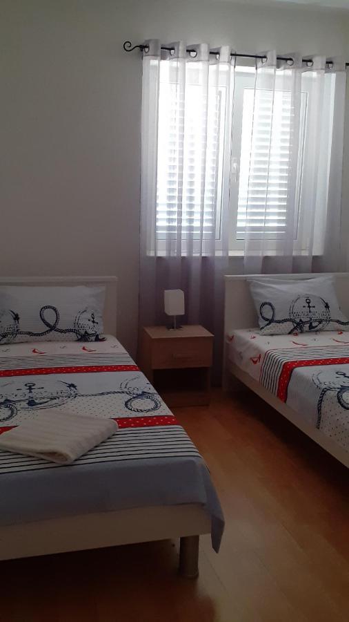Apartman Nina Vodice Buitenkant foto