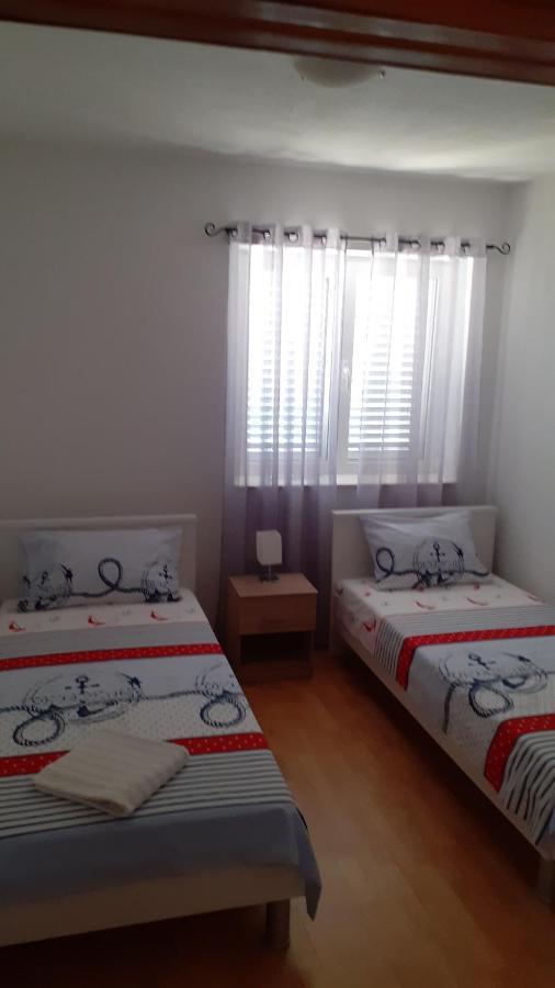 Apartman Nina Vodice Buitenkant foto
